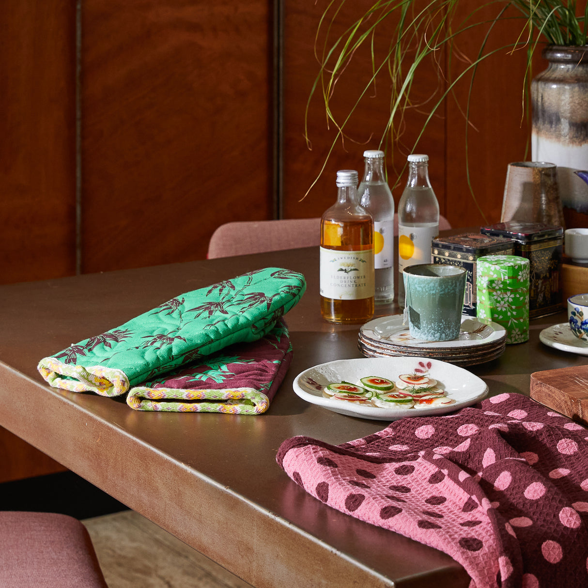 Aneta Oven Mitt Set