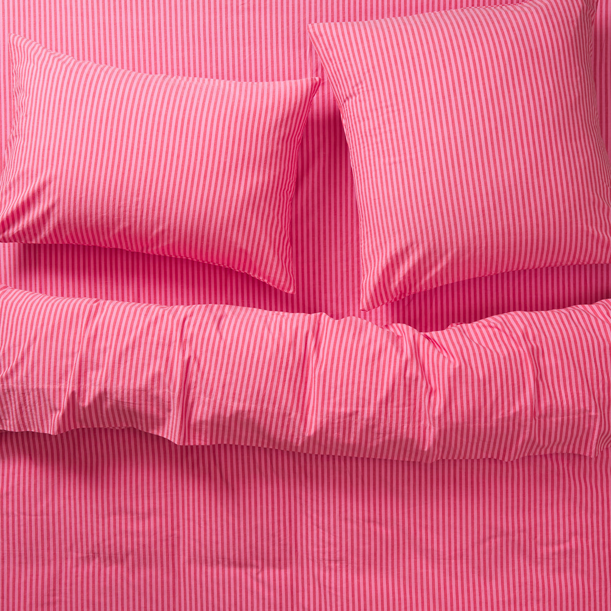Cordell Cotton Euro Pillowcase Set - Scarlet