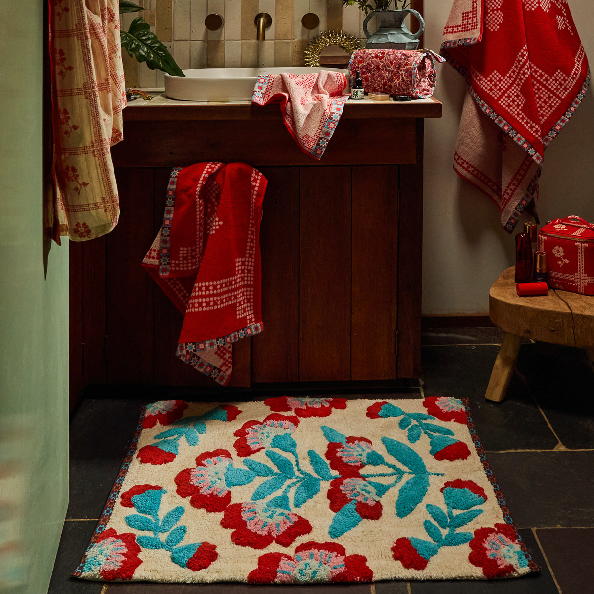 Bonny Hand Towel - Poppy