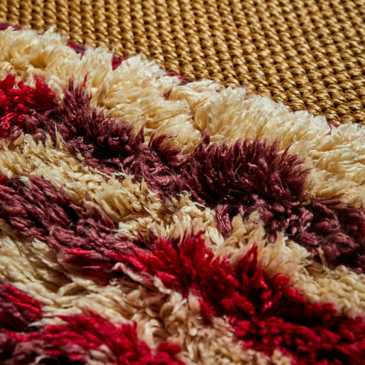 Belvia Beni Rug - Crimson 150 x 210 cm