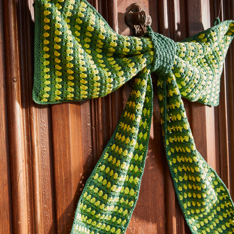 Milania Giant Bow