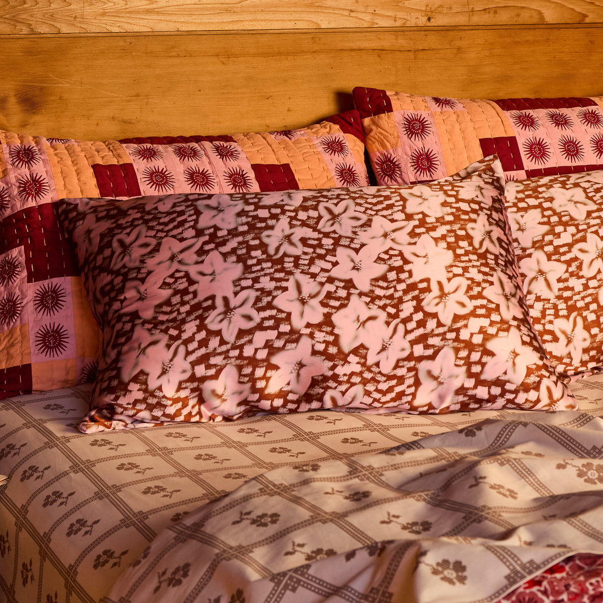 Raya Silk Pillowcase - Voilet Standard