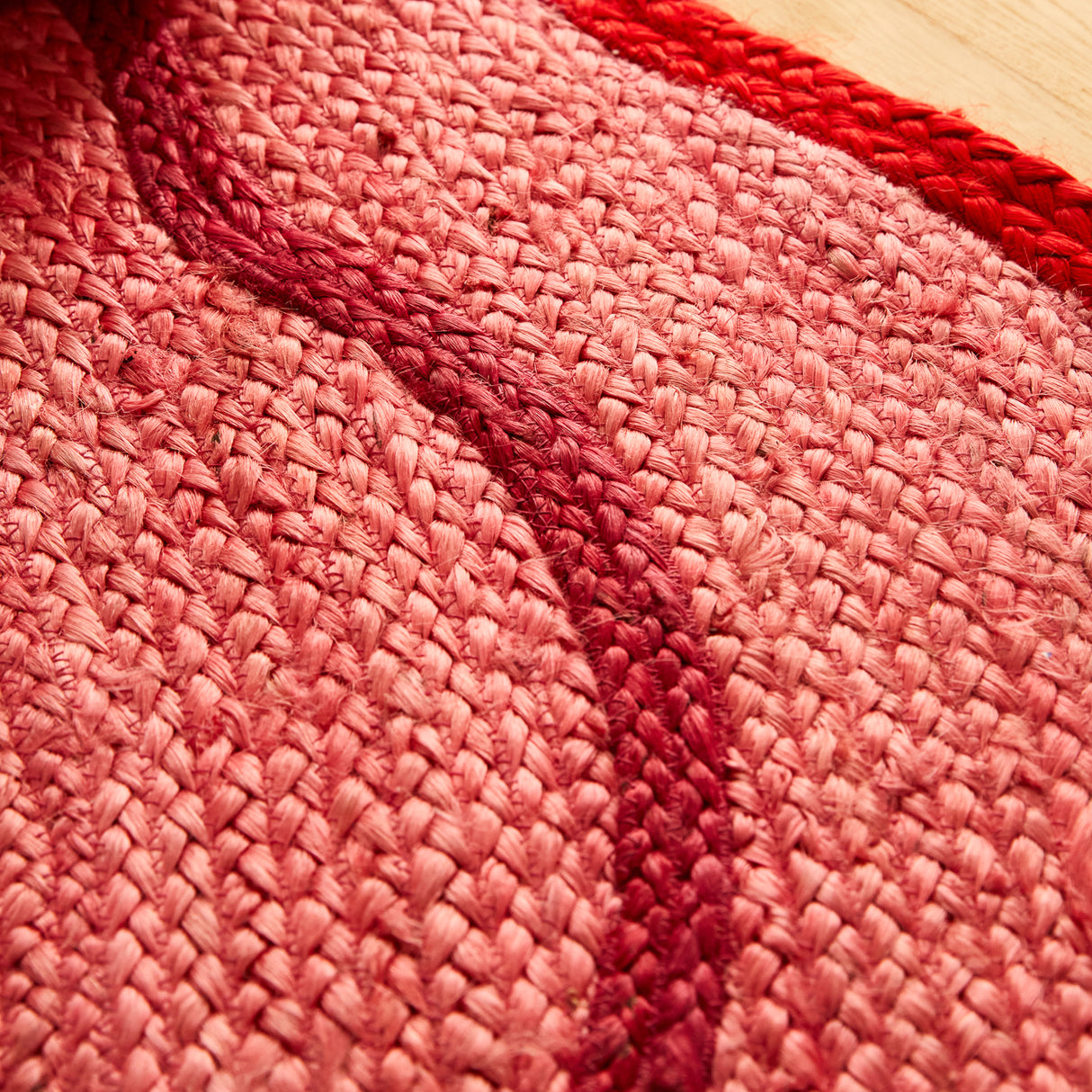 Alessa Jute Rug - Hibiscus