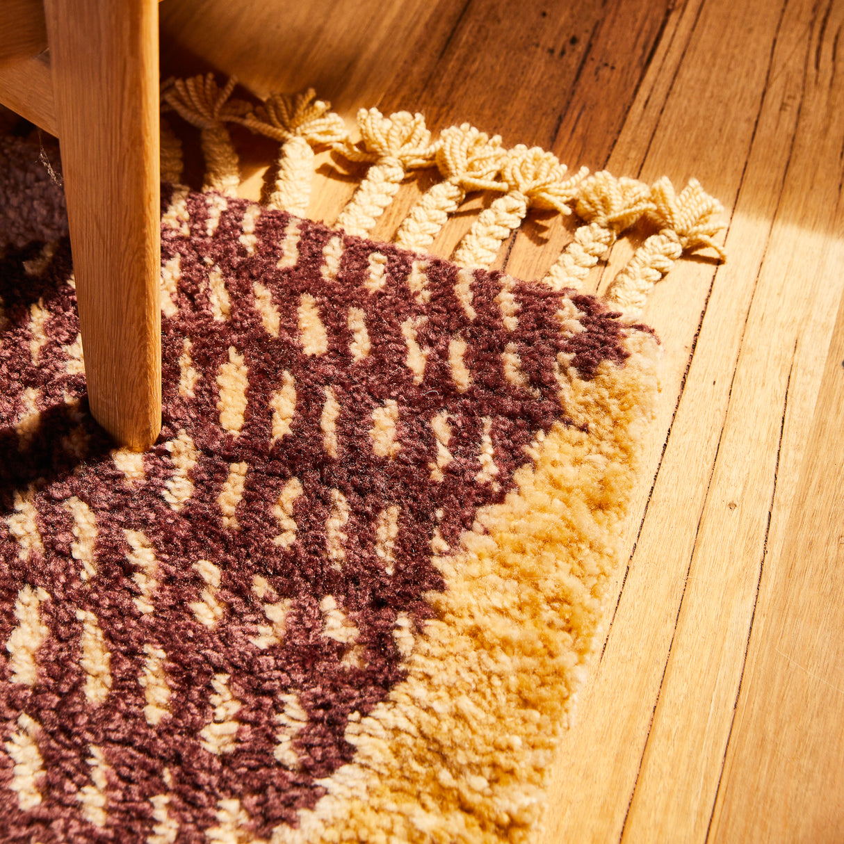 Normandie Tufted Rug - Garnet 150 x 210 cm