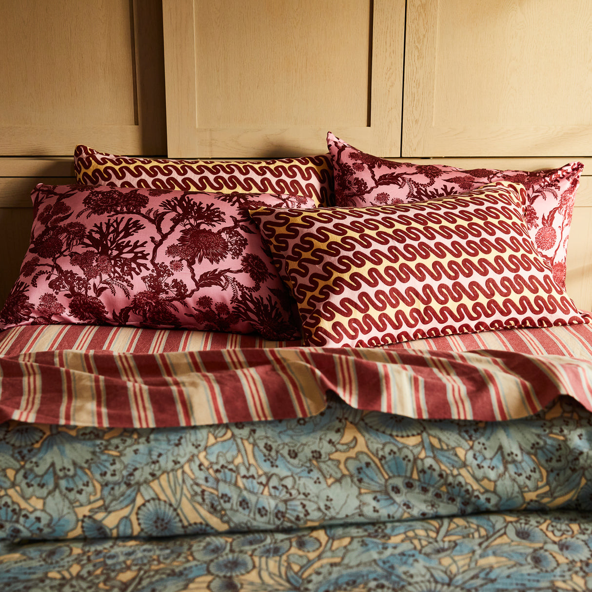 Delphine Silk Pillowcase - Orchid