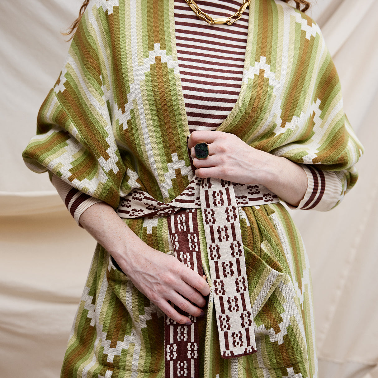 Nisha Jacquard Robe