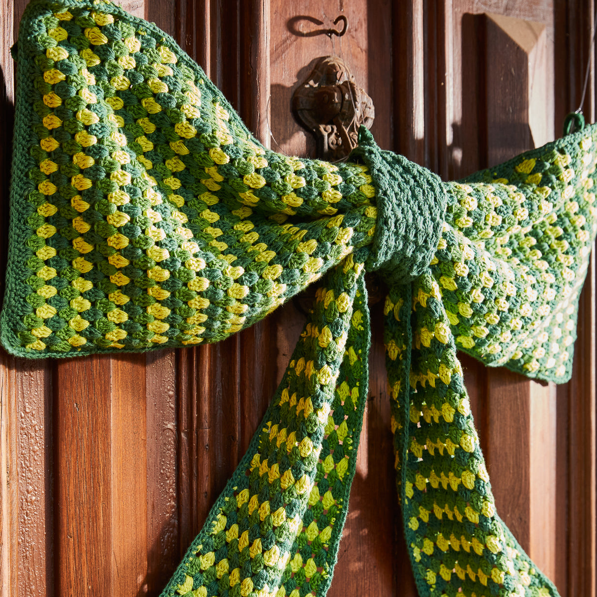 Milania Giant Bow