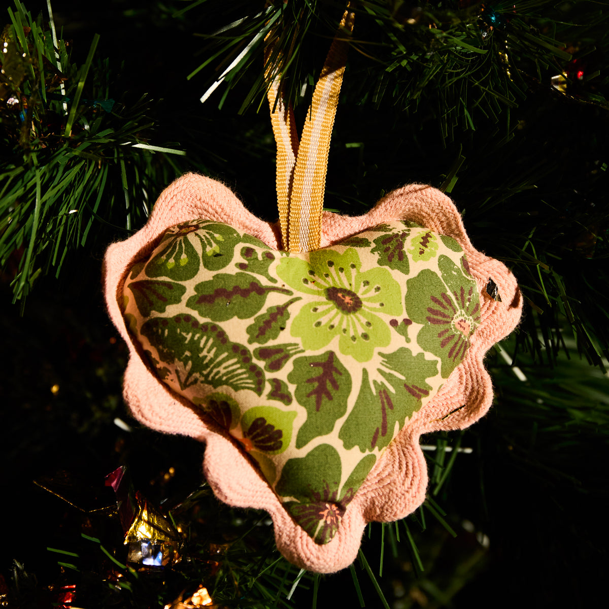 Magnolia Cotton Heart Decoration - Cactus Green